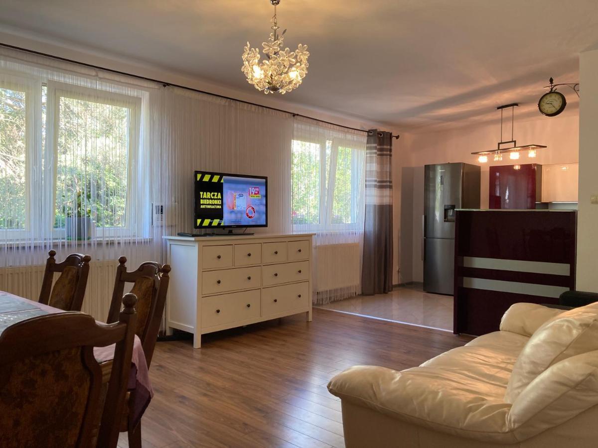 Dom Chotomow Apartman Kültér fotó